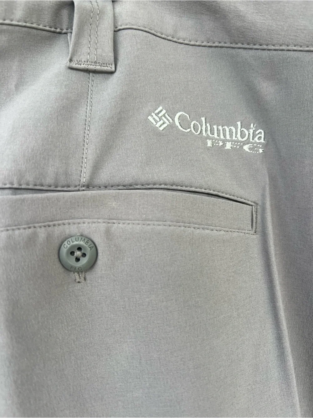 Men's Columbia PFG Gray Omni shield  Performance Fishing 10 inch Shorts size 46